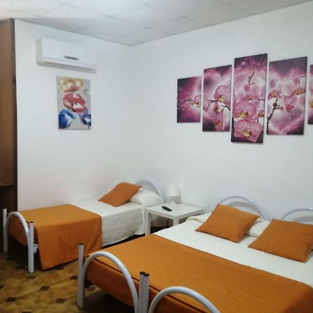 Albergo Ollolai Civitavecchia Buitenkant foto