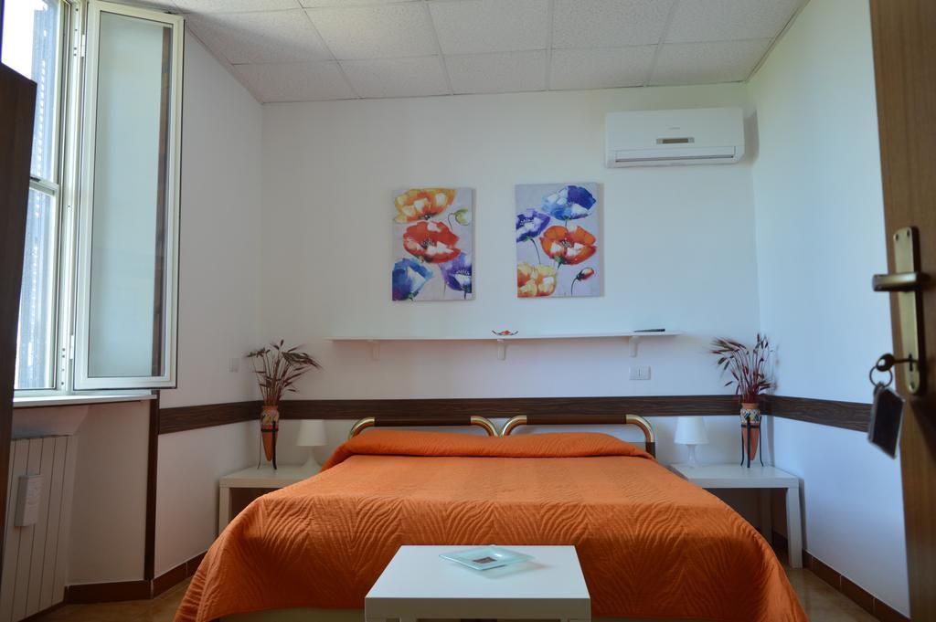 Albergo Ollolai Civitavecchia Buitenkant foto
