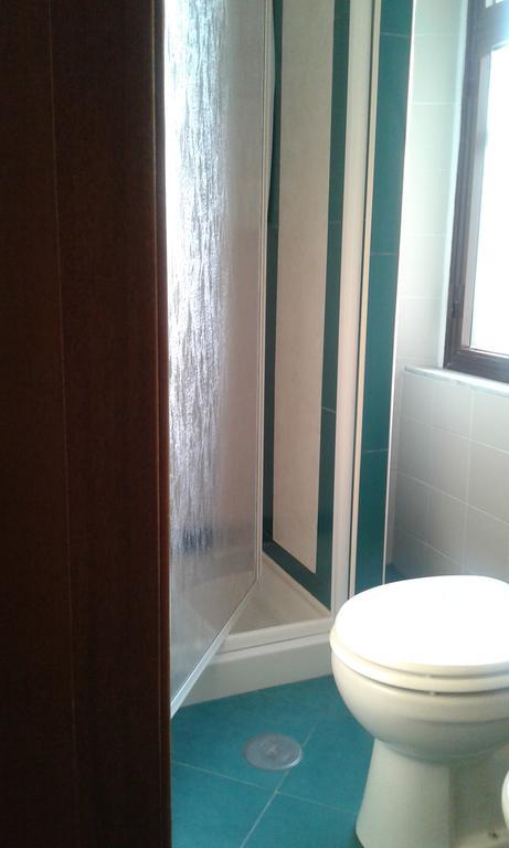 Albergo Ollolai Civitavecchia Buitenkant foto