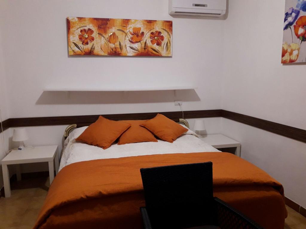 Albergo Ollolai Civitavecchia Buitenkant foto