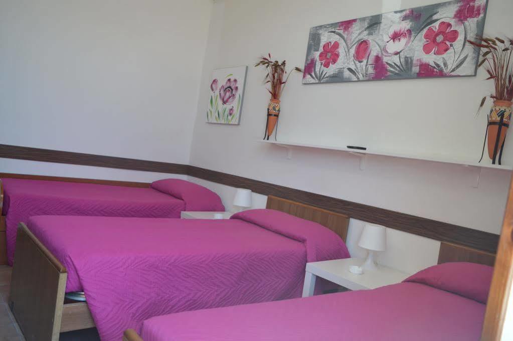 Albergo Ollolai Civitavecchia Buitenkant foto