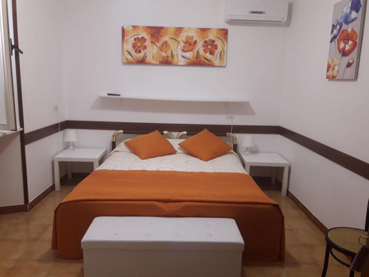 Albergo Ollolai Civitavecchia Buitenkant foto
