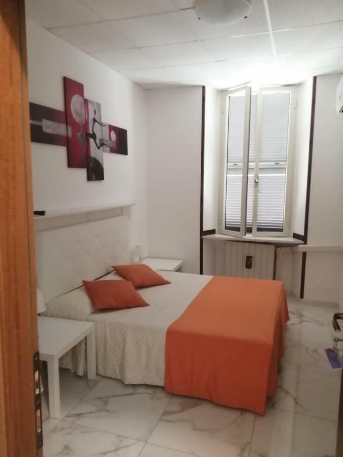 Albergo Ollolai Civitavecchia Buitenkant foto